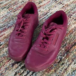 Retro Magenta Reebok Sneakers
